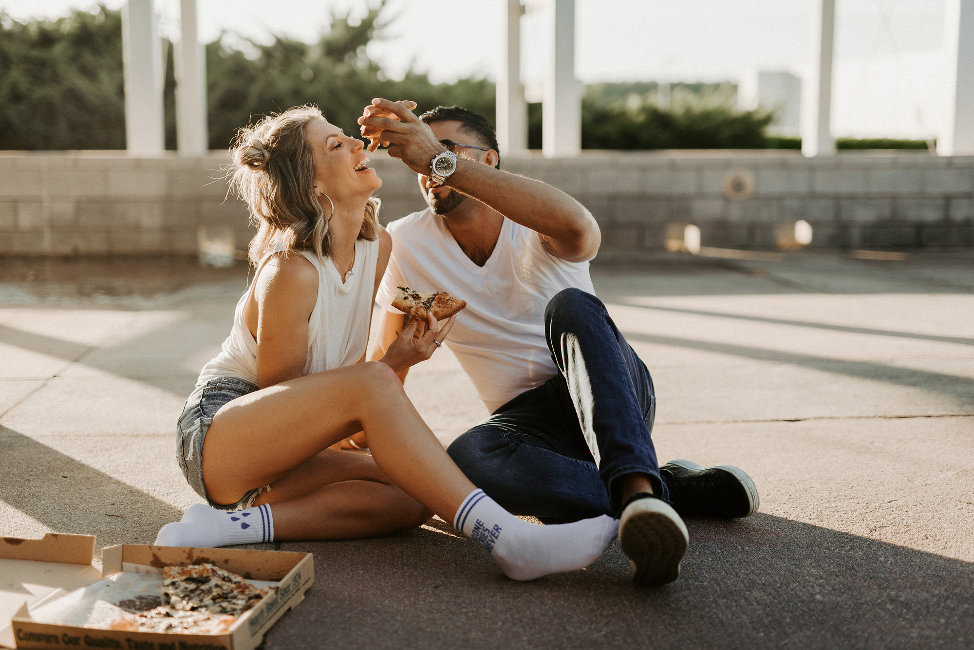 Engagement session with pizza